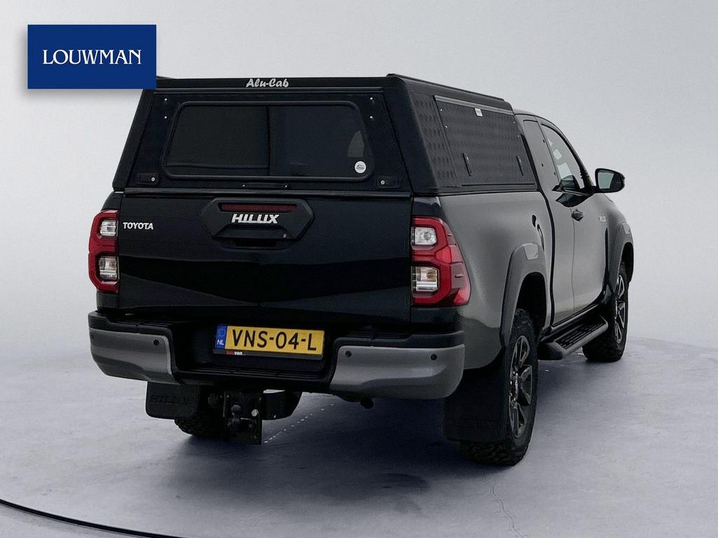 Toyota HiLux 2.8 D-4D Xtra Cab Invincible 204pk Adaptieve cr, Automaat, Parkeersensor, Zwart, 185 g/km