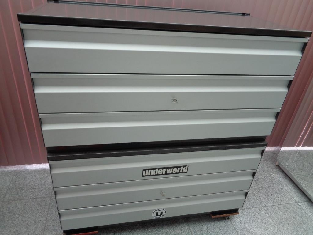 Armoire à tiroir métallique avec allu. fermeture à clé., Enlèvement