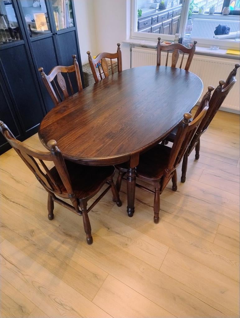 Eiken kast met tafel en 6 stoelen, Ophalen