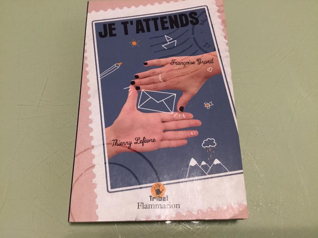 Livre Je t attends, Ophalen of Verzenden, Gelezen, Non-fictie