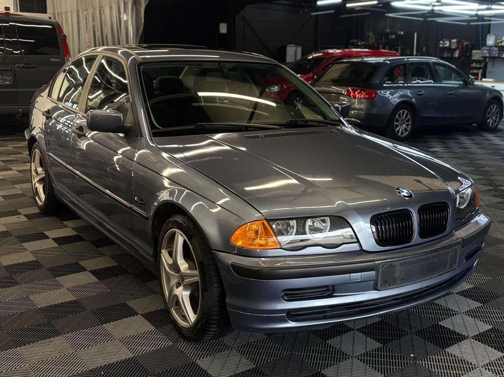 BMW 318 i benzine bj. 1998 181000km, Auto's, Oldtimers, 4 deurs, 115 pk, Bedrijf, 1895 cc