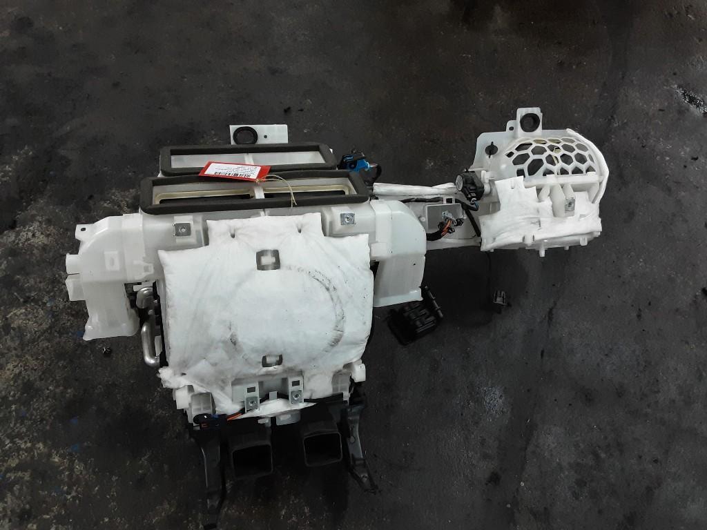 KACHELRADIATEUR Peugeot Partner (EA / / EF / EN / EU), Gebruikt, Mevr. I. Hauben, Rue de l'Espoir 34 34
4030  GRIVEGNÉE, BE, Info@Collignon.be