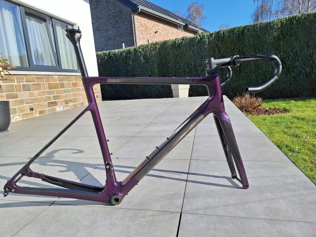 Kit Cadre Yishun R1018-D, Superlight version, Enlèvement ou Envoi, Utilisé, Vélo de course, Cadre