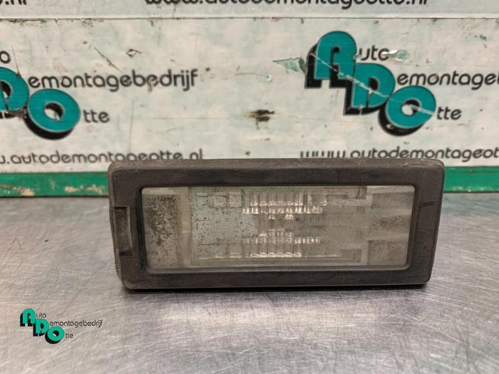 Eclairage immatriculation d'un Renault Megane Scenic, Renault, -, 3 mois de garantie, Utilisé