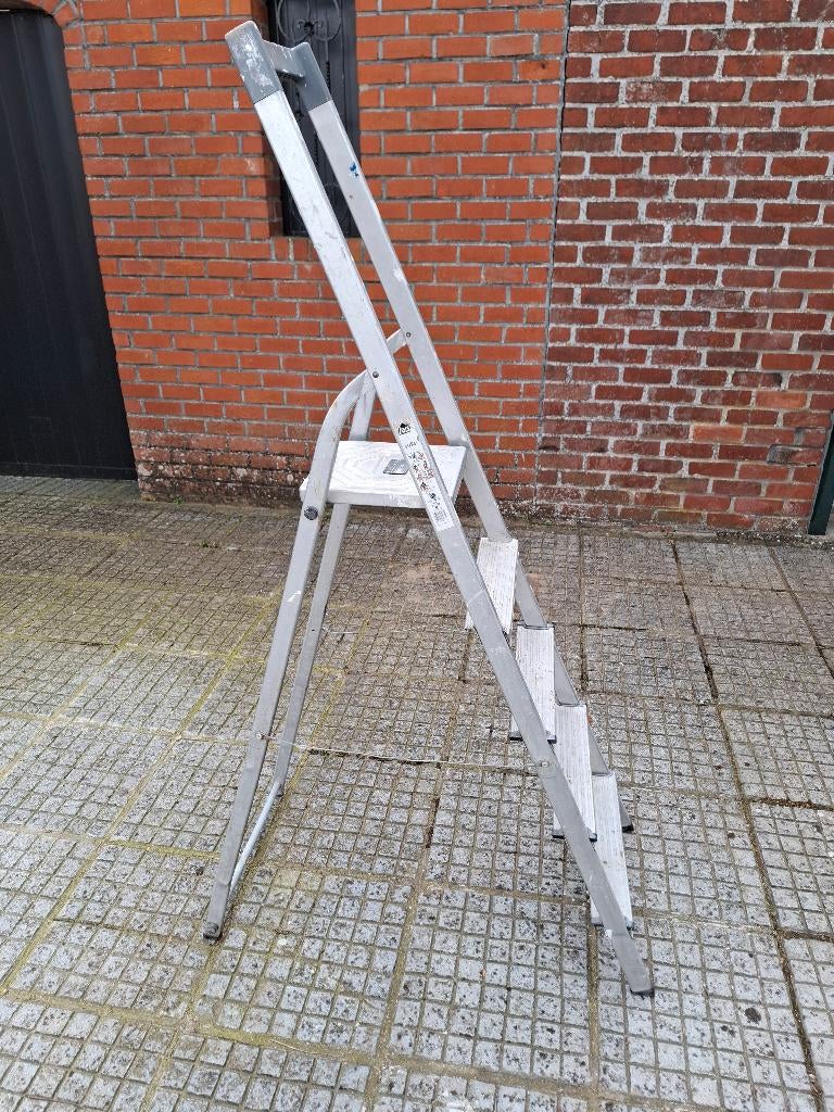 Escabeau, Enlèvement, Utilisé