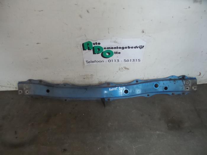 Radiateurbalk van een Toyota Aygo (Aygo 08-), Gebruikt, -, -, Ophalen of Verzenden