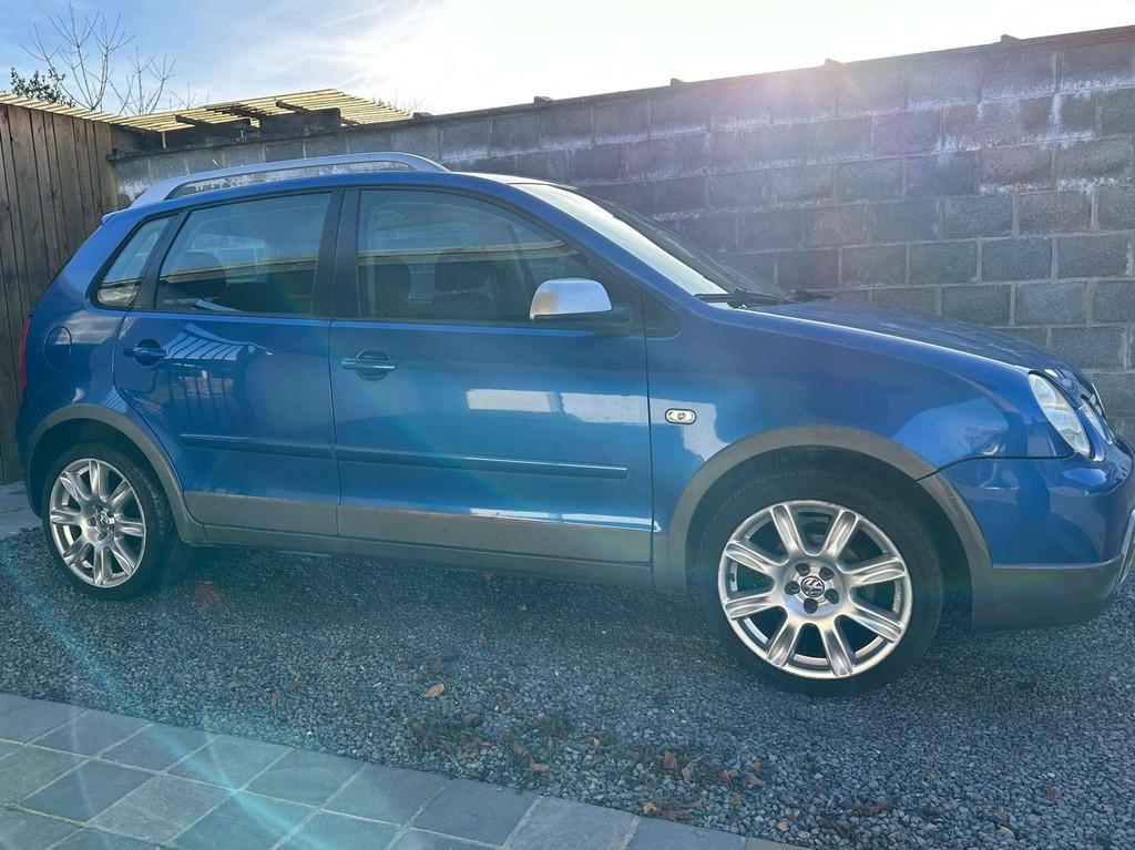 Volkswagen Polo Cross 1.4i Fun Airco Navigatie CarPlay BT, Auto's, Volkswagen, Voorwielaandrijving, USB, Stof, Gebruikt