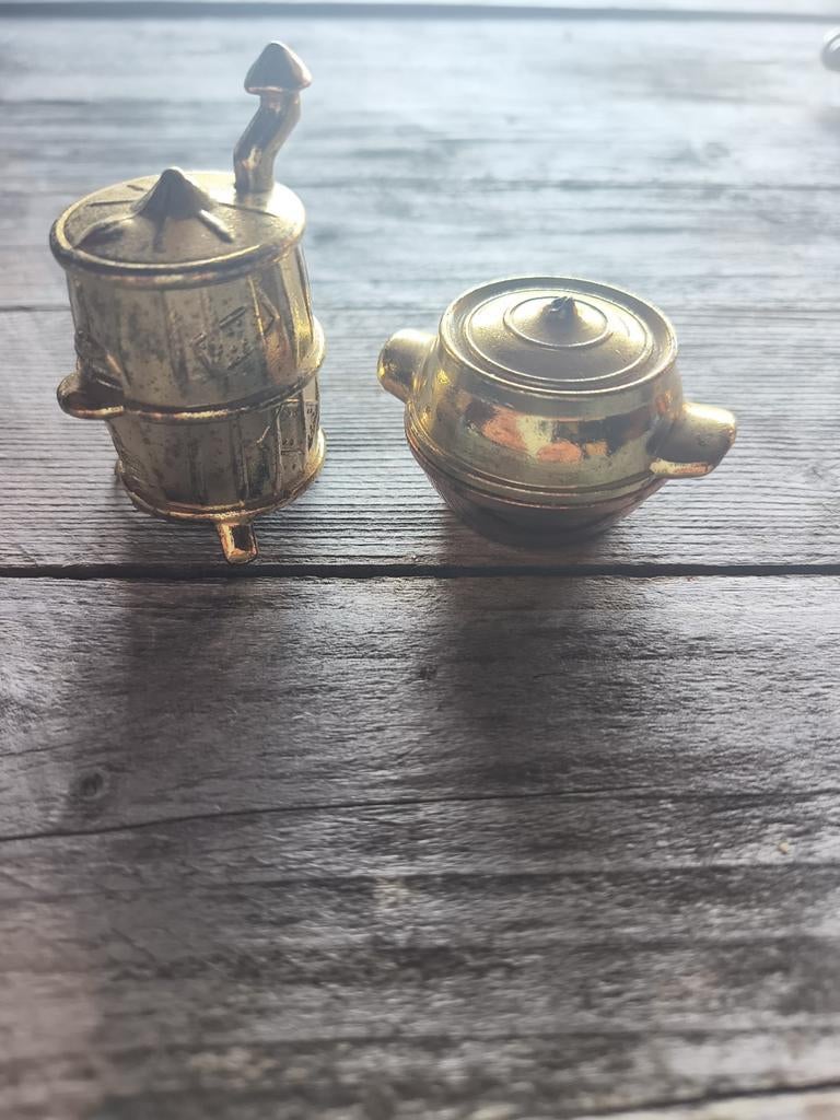 Set van 2 vintage messing miniaturen – theepot & molentje de, Antiek en Kunst, Antiek | Brons en Koper, Koper, Ophalen