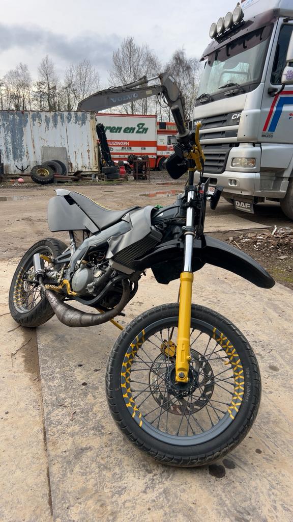 Derbi senda sm, Fietsen en Brommers, Brommers | Derbi, Ophalen, Zo goed als nieuw