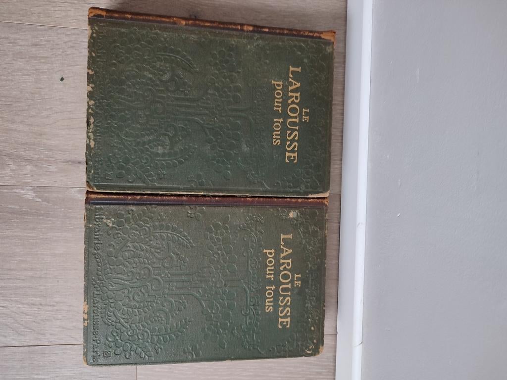 Larousse., Enlèvement