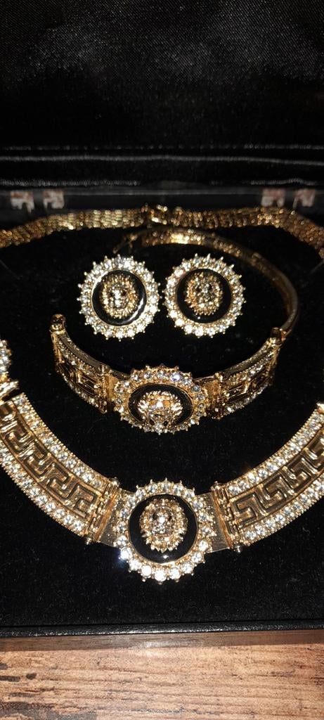 Sublime et rare parrure bijoux modéle Cartier plaquer Or, Bijoux, Sacs & Beauté, Bracelets, Neuf, Enlèvement ou Envoi, Or, Acier