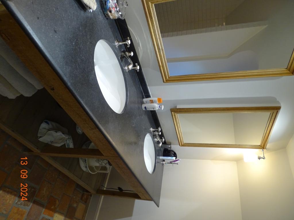 lavabo's onderbouw in tablet blauwe steen met kranen, Ophalen, Gebruikt, Steen