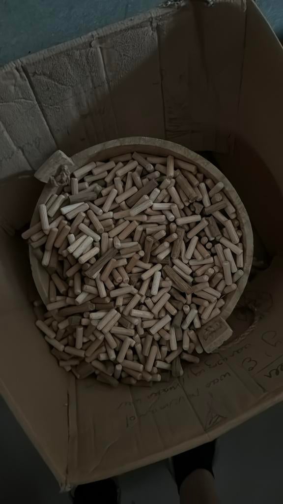 Houten tappen verschillende afmetingen, Ophalen