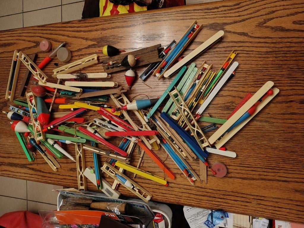 appareils de pêche et flotteurs, Enlèvement ou Envoi, Comme neuf