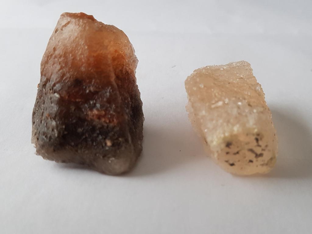 2 pierres de sel Gemme, Enlèvement, Minéral