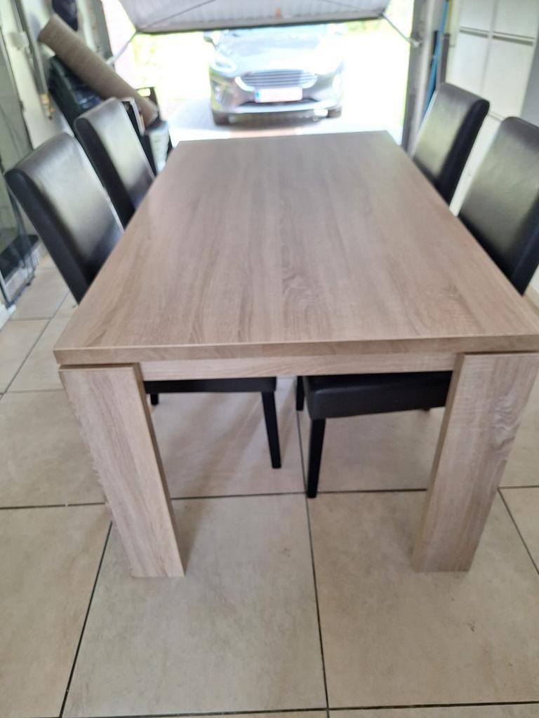 eettafel met 4 stoelen, Ophalen