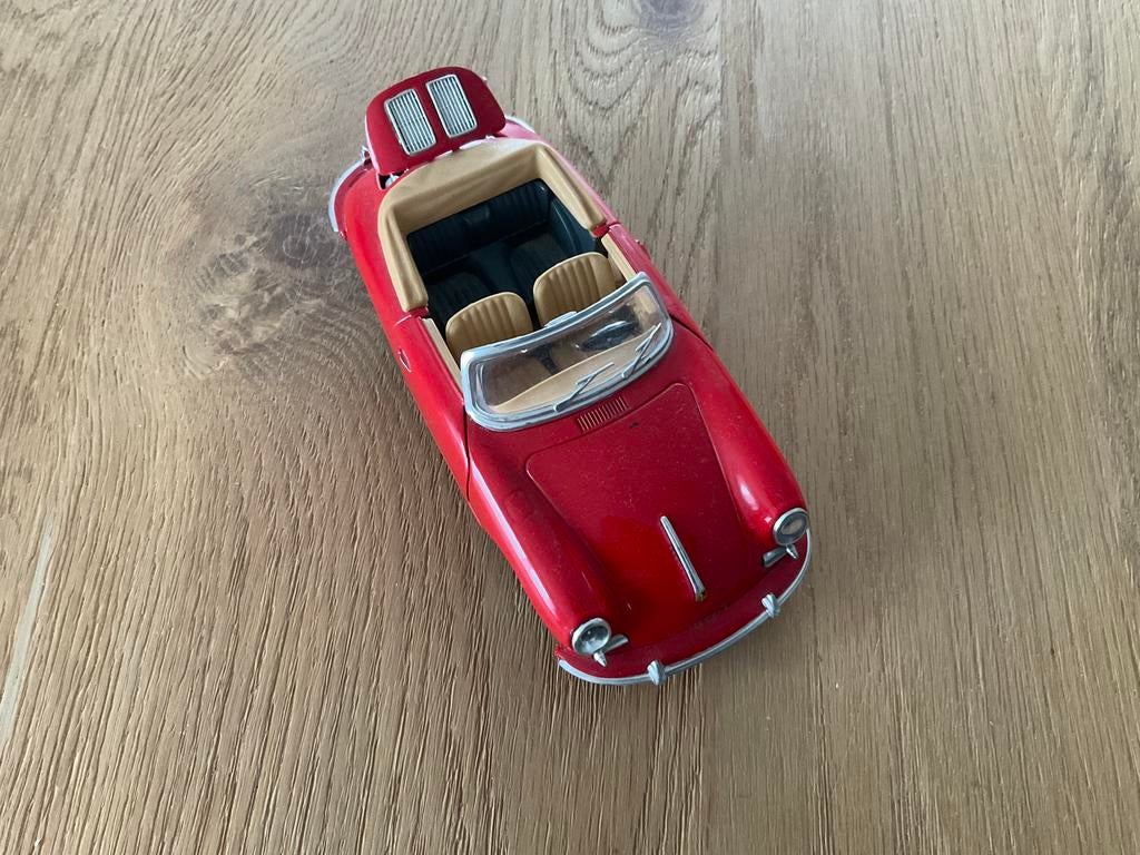 Burago Mercedes, Collections, Enlèvement