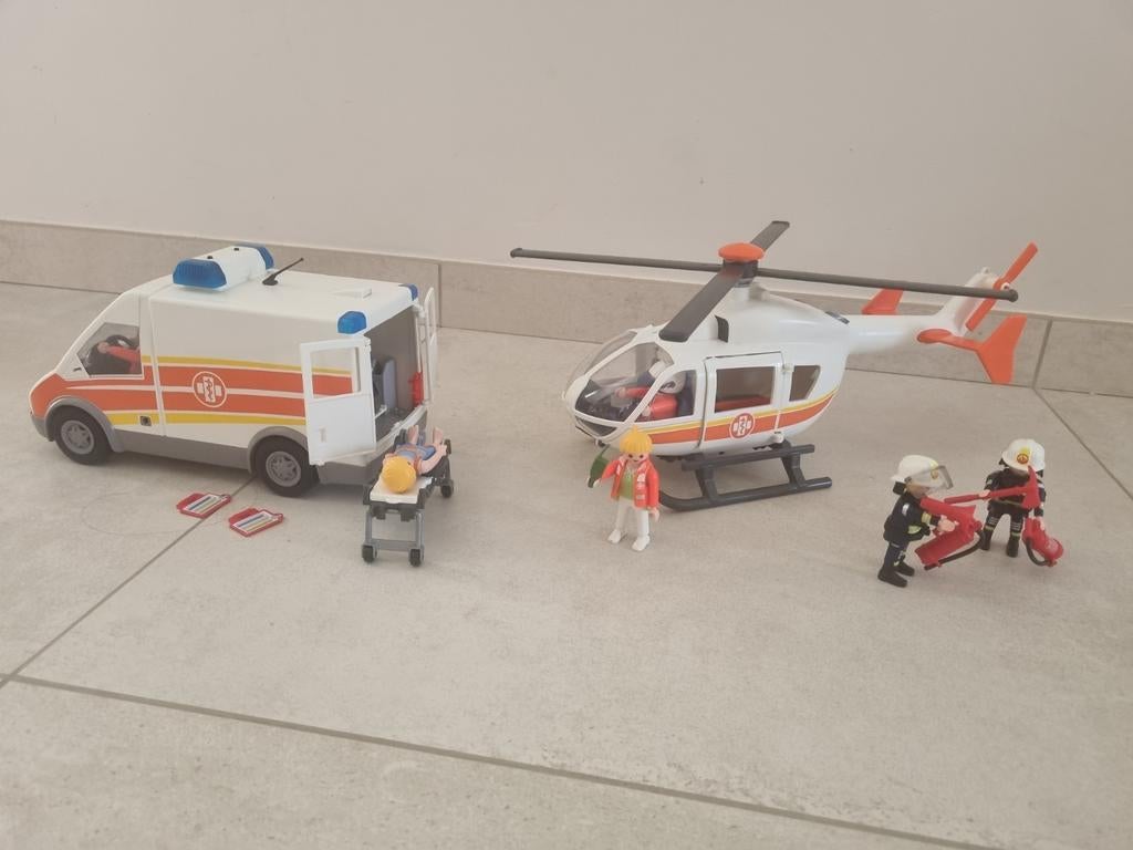 Playmobil  ambulance et hélicoptère, Ophalen, Zo goed als nieuw