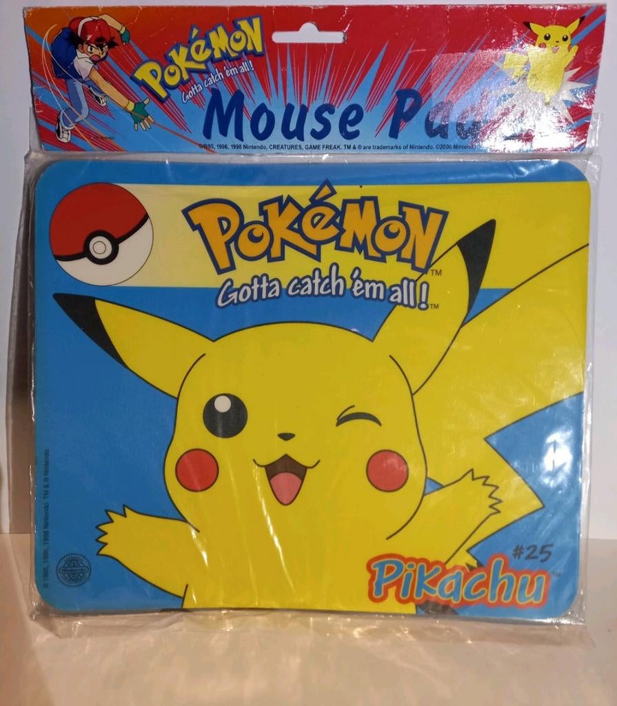 💛 Pokémon - Pikachu, Hobby & Loisirs créatifs, Jeux de cartes à collectionner | Pokémon, Enlèvement ou Envoi