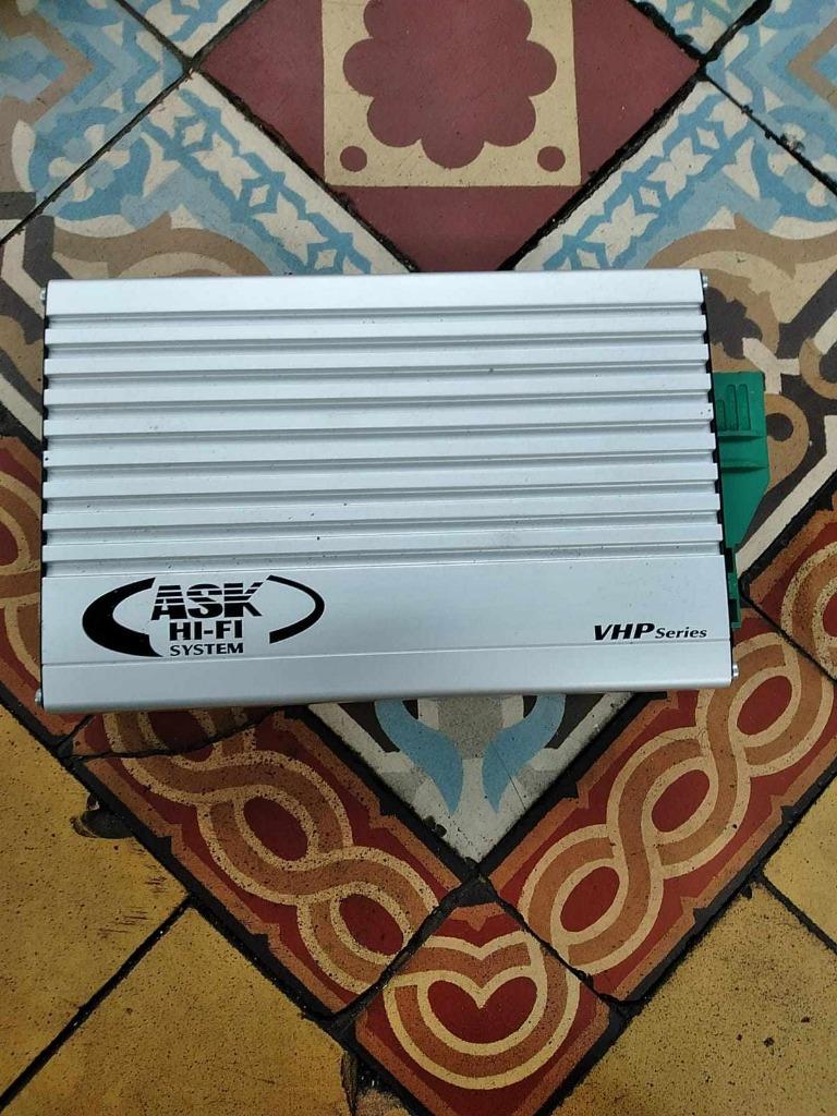 Ampli Ferrari f430, Autos : Pièces & Accessoires, Enlèvement ou Envoi, Ferrari