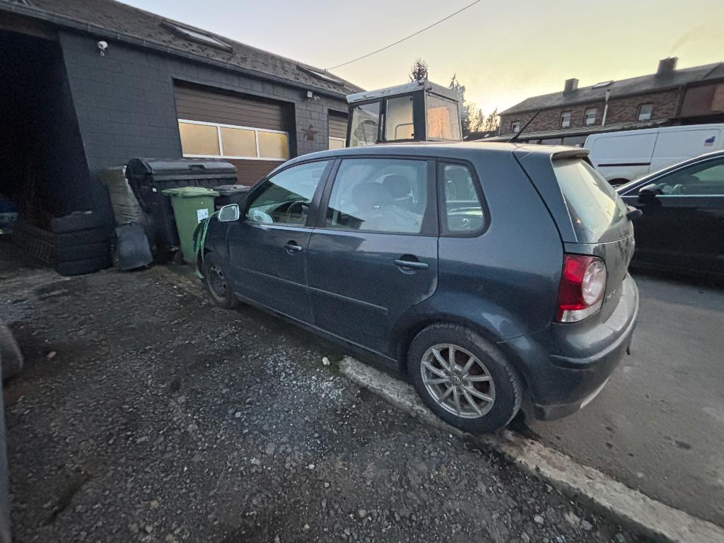 A vendre pièce polo 9n3, Achat, 5 portes, Particulier, Polo