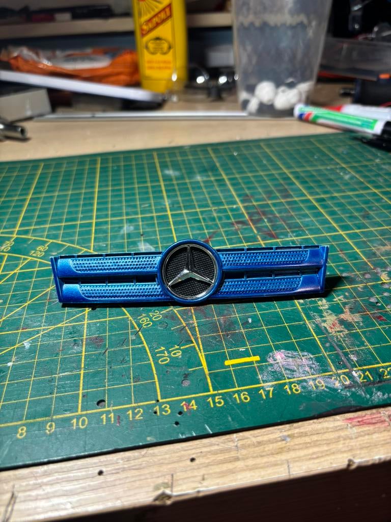 Tamiya 1:14 mercedes  boven gril, Hobby & Loisirs créatifs, Modélisme | Radiocommandé & Téléguidé | Voitures, Comme neuf, Pièce