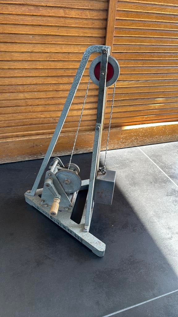 Poulie en métal modèle didactique vintage avec poignée, Antiquités & Art, Enlèvement