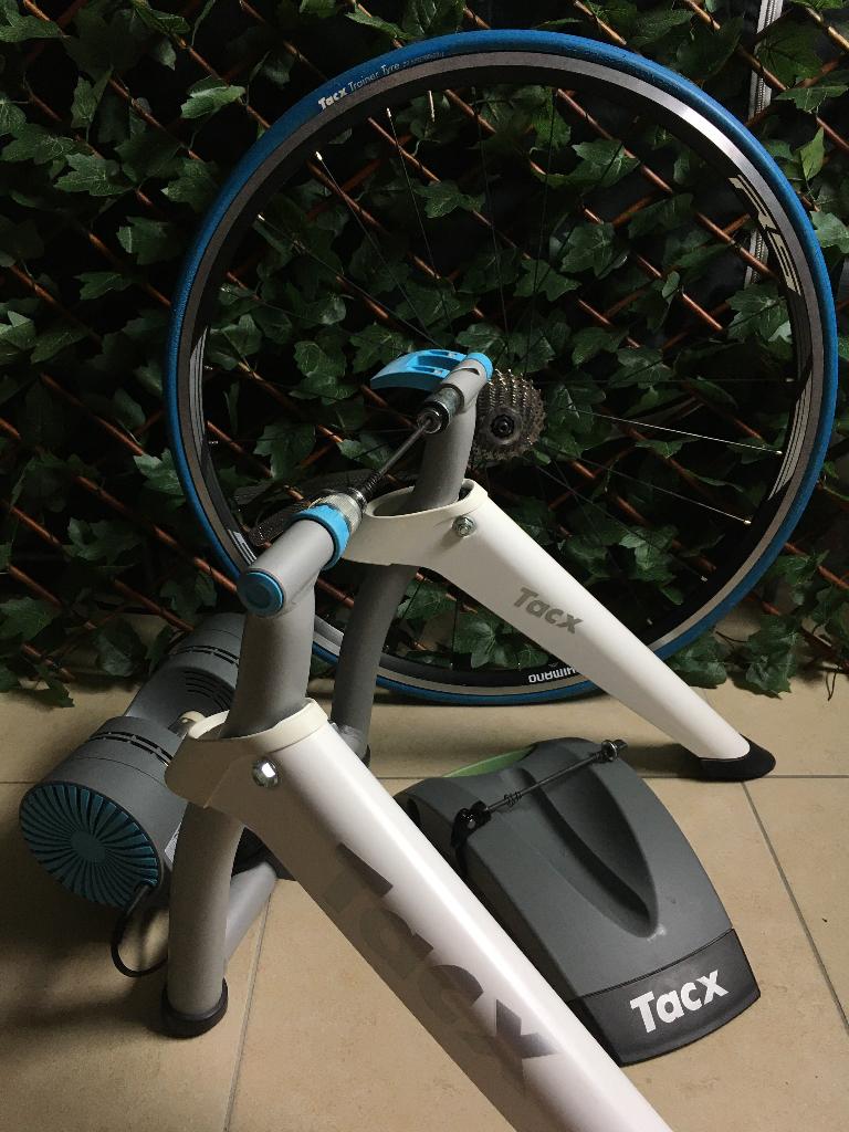 Tacx Vortex fietstrainer T2180 + toebehoren, Enlèvement, Comme neuf