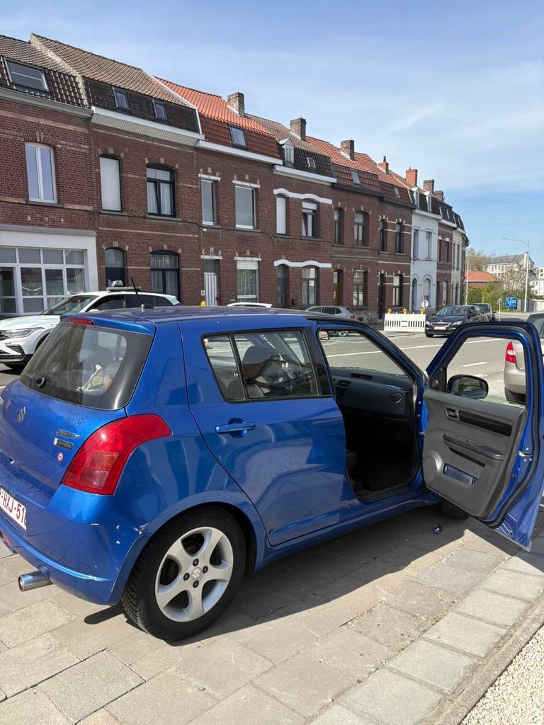 Suzuki swift 1.3 - 2007 - essence 5 portes, Autos, Suzuki, Cuir, Achat, Intérieur cuir, Boîte manuelle