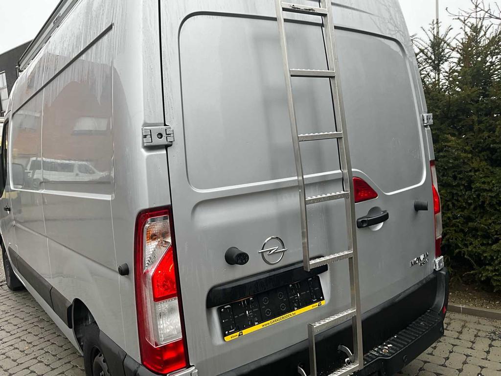 2020 Opel Movano - 3 pers - airco - trekhaak, Auto's, Gebruikt, Euro 6, Movano, Bedrijf