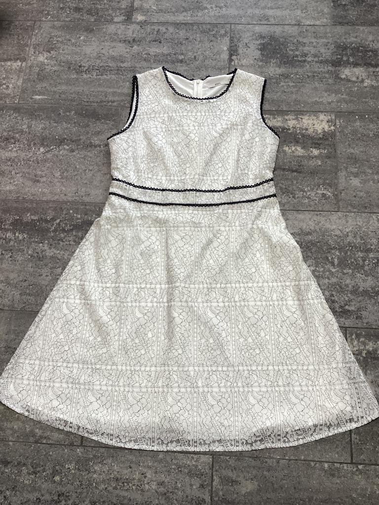 Robe en dentelle Steps 42, Vêtements | Femmes, Robes, Neuf, Taille 42/44 (L), Autres couleurs, Longueur genou, Enlèvement ou Envoi