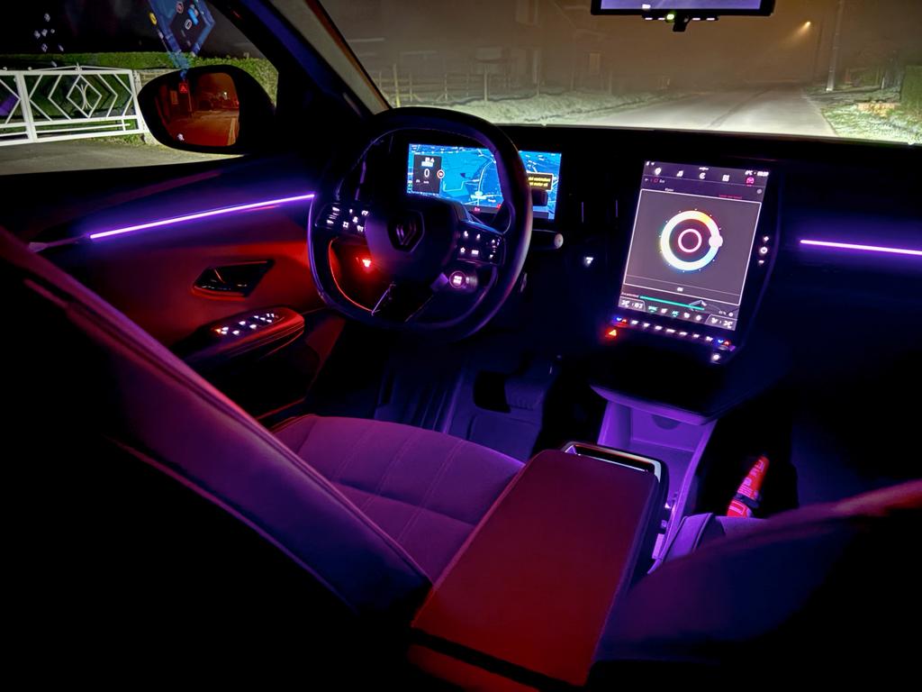 Renault E-Megane met 5 jaar garantie (218pk), Auto's, Renault, Automaat, Euro 6, Leder en Stof, Zwart