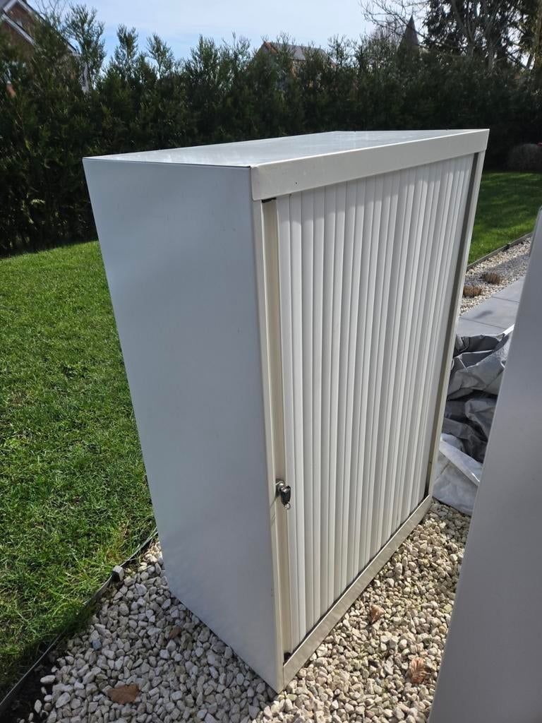 Armoires métalliques 3 disponibles, Ophalen