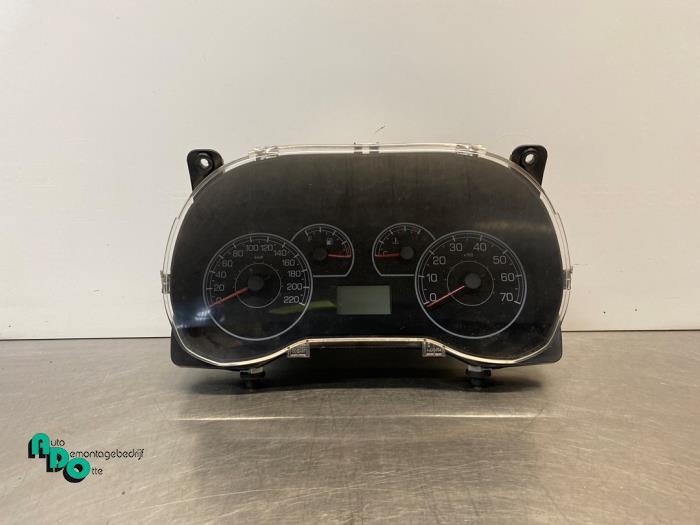 Instrumentenpaneel van een Fiat Punto Grande (Punto Grande 0, Auto-onderdelen, Dashboard en Schakelaars, Fiat, Gebruikt, 3 maanden garantie