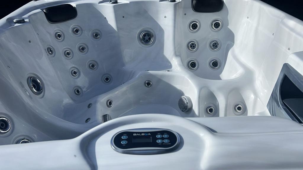 ❤️‍🔥 Gebruikte jacuzzi ❤️‍🔥 5 personen 1 jaar garantie, Tuin en Terras, Ophalen of Verzenden, Zo goed als nieuw, Filter