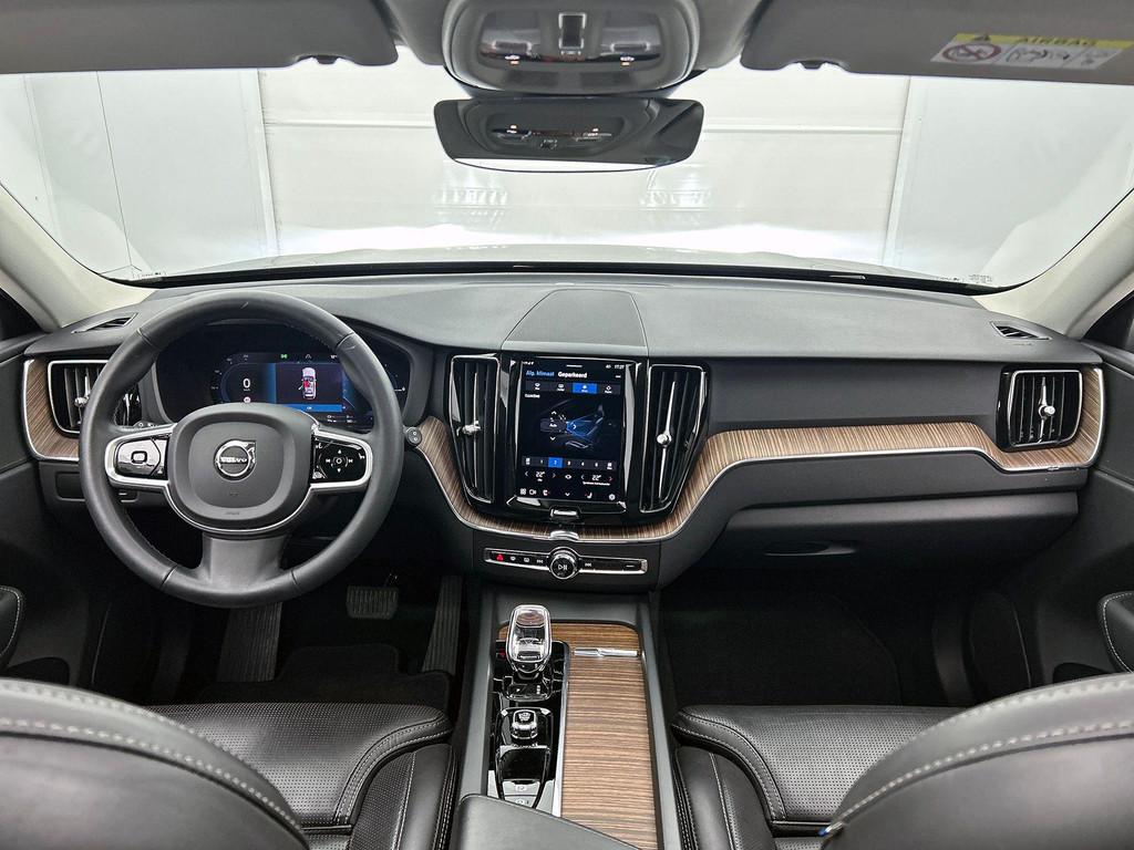 Volvo XC60 T6 PHEV 4x4 Plus Dark Aut. (automatique), Autos, Volvo, https://public.car-pass.be/vhr/f5f759e7-32cb-40d3-a067-bcb469ed7c84