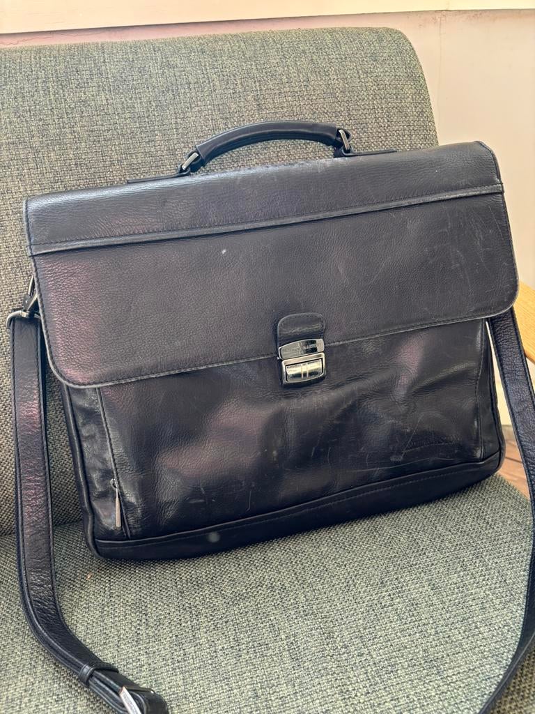 Arthur & Aston - zwarte leren aktentas - vintage vibes, Bijoux, Sacs & Beauté, Sacs | Cartables, Cuir, 30 à 40 cm, Enlèvement