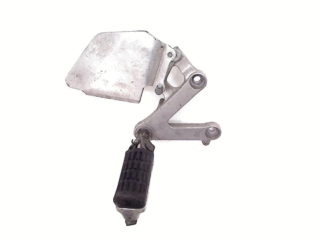 REPOSE PIEDS AVANT DROIT Honda, Dhr. S. di Majo, Utilisé, Info@cama-motorparts.nl, P.J. Troelstraweg 8 8
3144 CX  MAASSLUIS, NL