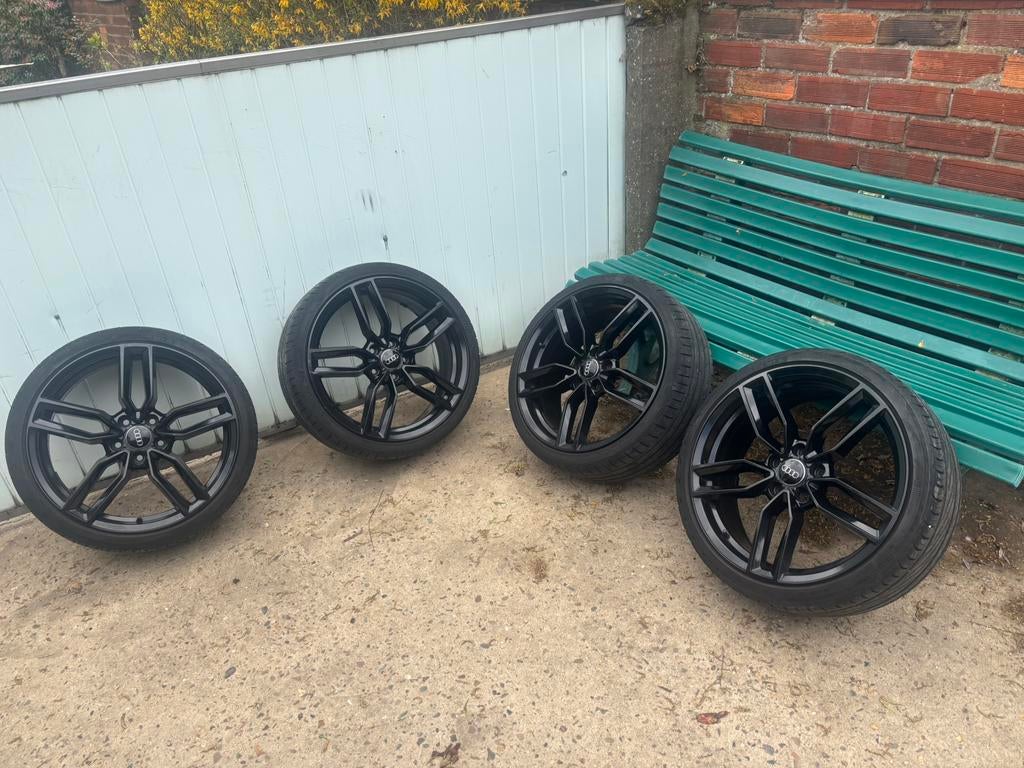 Jantes noires Audi 19 pouces, Autos : Pièces & Accessoires, Pneus & Jantes, Enlèvement, 19 pouces, 4 Saisons, Pneu(s)