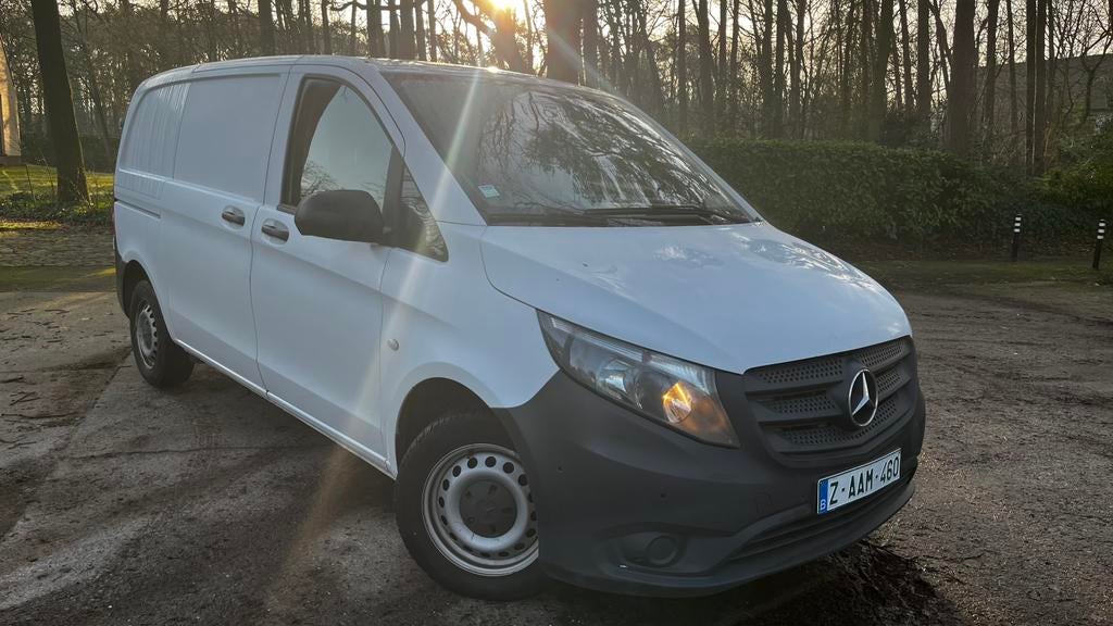Mercedes Vito 114cdi automaat in perfect rijdende staat!, Auto's, Mercedes-Benz, Euro 5, Stof, Zwart, 4 cilinders