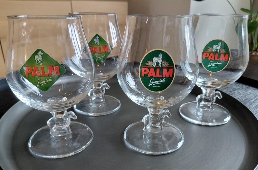 Palmglazen met paardje, Ophalen