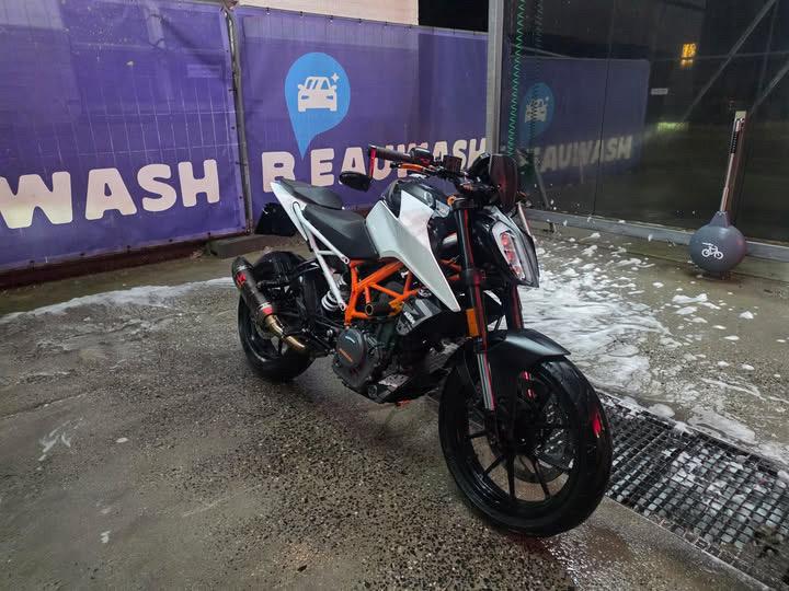 Ktm Duke 390, Enlèvement, Utilisé