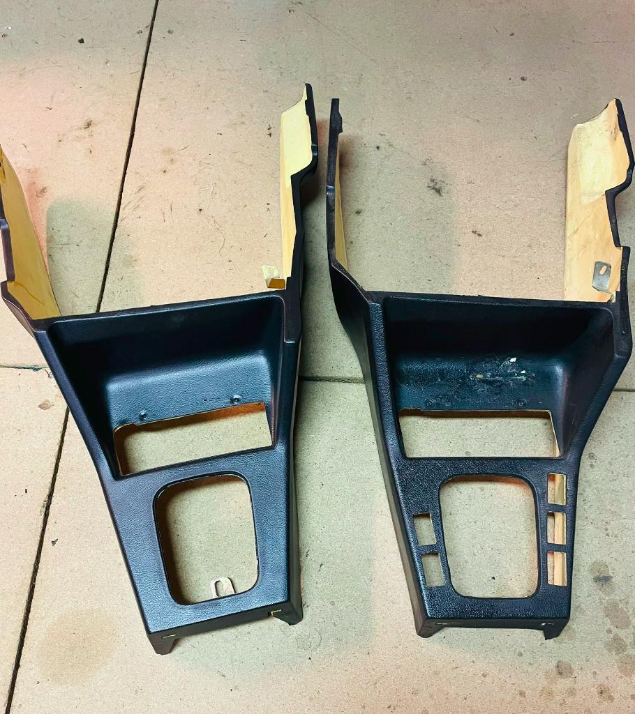 Lot de 2 consoles centrales BMW E30, Autos : Pièces & Accessoires, Habitacle & Garnissage, BMW, Enlèvement ou Envoi