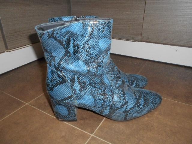Enkellaarzen in blauwe slang-print / Maat 40, Ophalen of Verzenden, Zo goed als nieuw