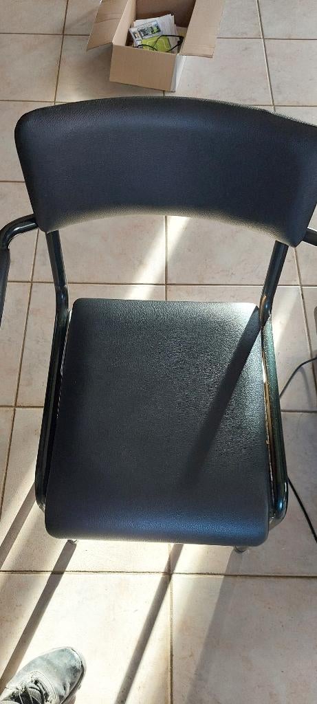 Toiletstoel/wc met armleuningen – nachtstoel – goede staat, Diversen, Ophalen