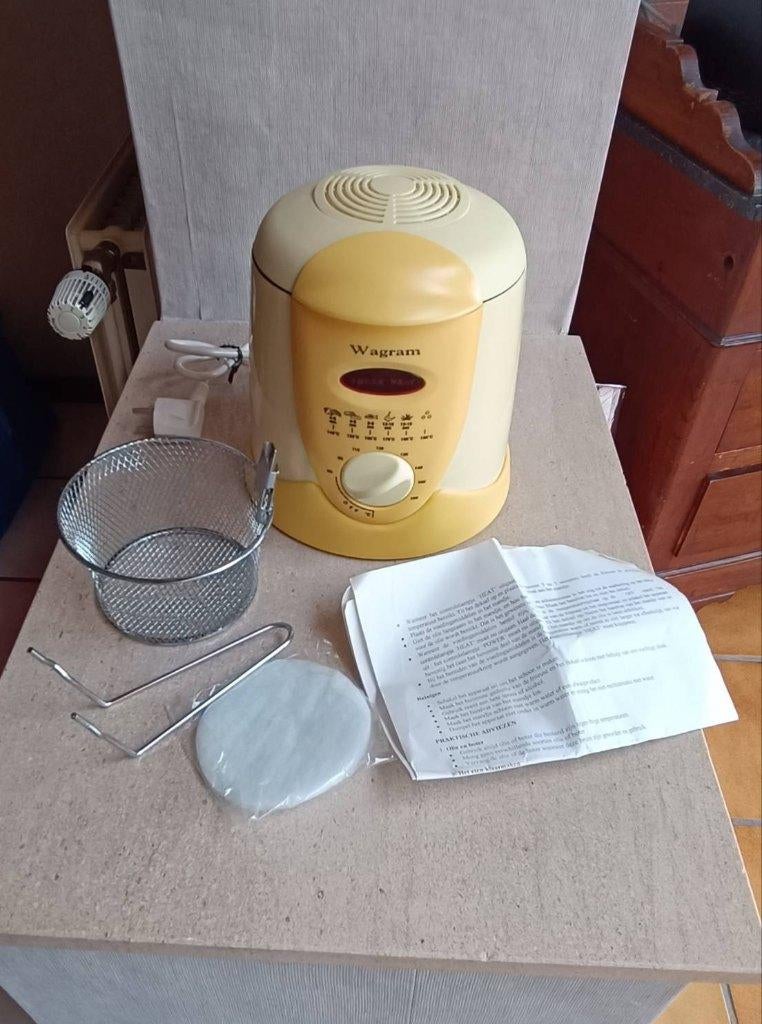 Petite friteuse neuve - 1 litre, Elektronische apparatuur, Frituurpannen, 1 tot 2 liter, Ophalen, Nieuw