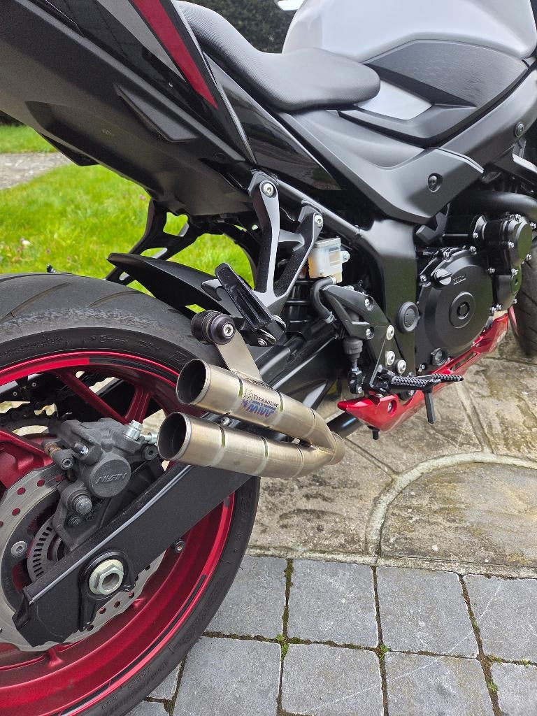 Suzuki GSX-S750 MiVV double gun titanium, Motoren, Onderdelen | Suzuki, Gebruikt, Ophalen of Verzenden