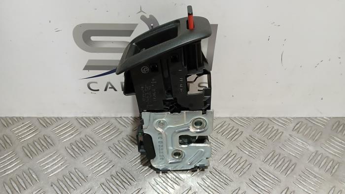 Achterbank slot van een Mercedes B-Klasse, Auto-onderdelen, Interieur en Bekleding, Gebruikt, -, Ophalen of Verzenden, -