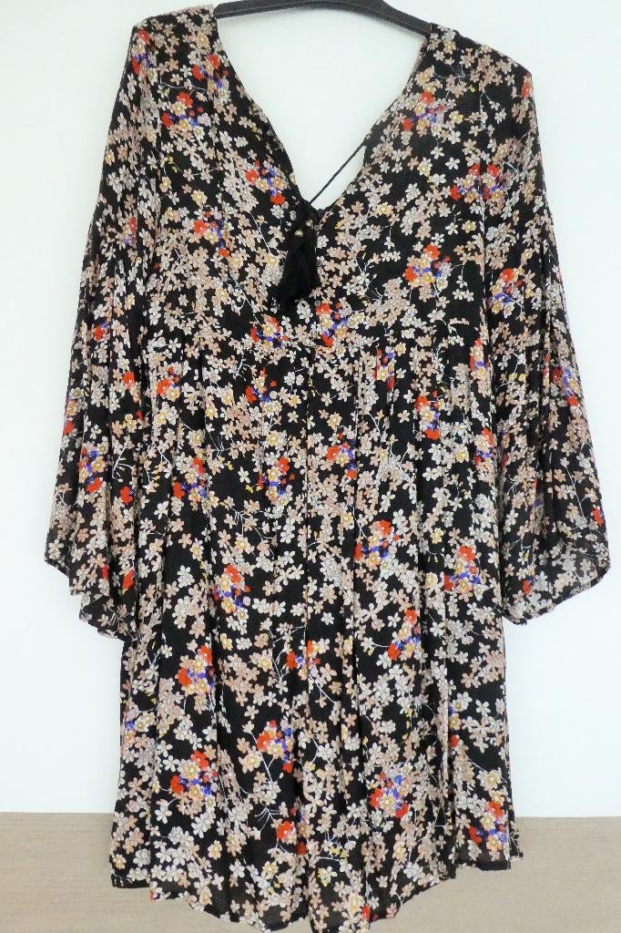 Jolie Robe Mango Noir Fleurie Bohème T. 38 NEUF !, Enlèvement, Neuf, Taille 38/40 (M), Autres couleurs