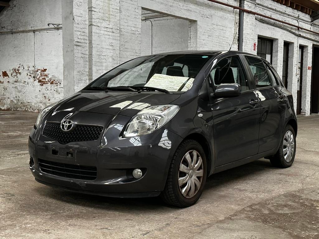 Toyota Yaris 1.3Benzine / 140.000km / 2009 /, Auto's, 4 deurs, Bedrijf, Handgeschakeld, Stadsauto